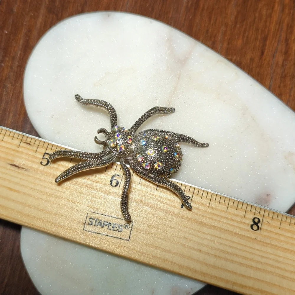 Vintage elegant spider